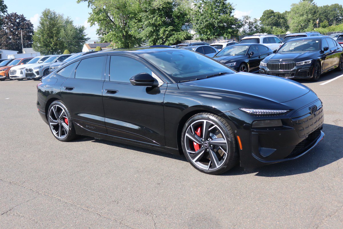 Used 2025 Audi S6 e-tron Prestige AWD/4WD image 4