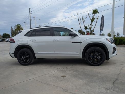 New 2026 Volkswagen Atlas Cross Sport SEL R-Line AWD/4WD image 3