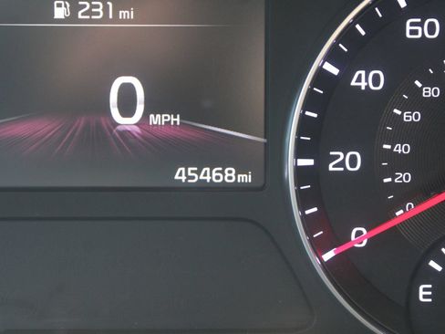 Certified 2024 Kia Forte LXS FWD image 27