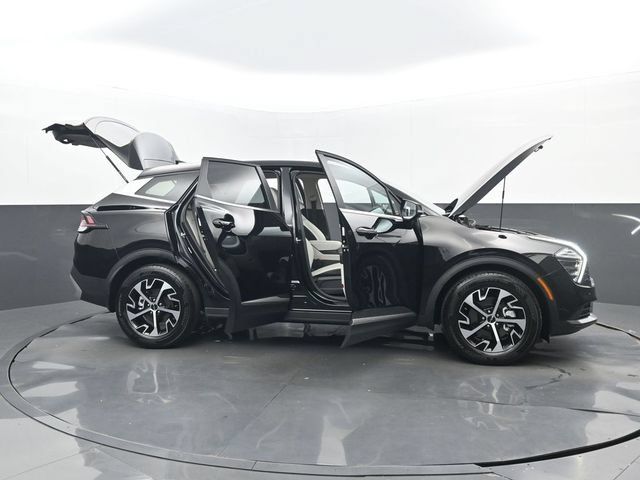 Used 2024 Kia Sportage EX FWD image 33