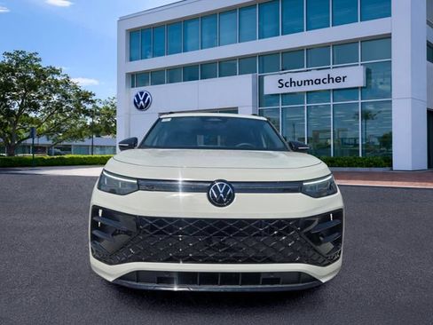 New 2026 Volkswagen Tiguan SE R-Line FWD image 2