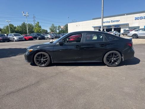 Used 2025 Honda Civic Sport image 15