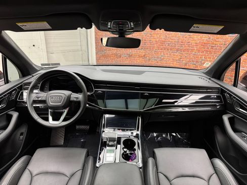 Used 2025 Audi Q7 3.0T Prestige AWD/4WD image 14