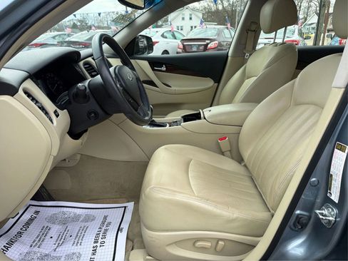 Used 2016 INFINITI QX50 Sport Utility 4D w/ Premium Package image 9