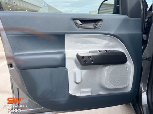 New 2025 Ford Maverick XLT w/ XLT Luxury Package image 17