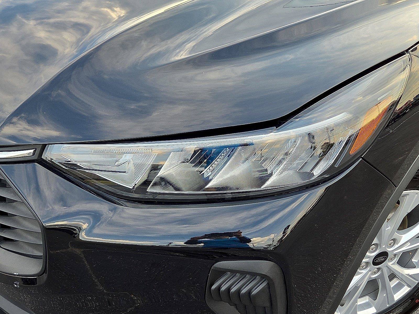 Certified 2025 Ford Escape Active AWD/4WD image 4