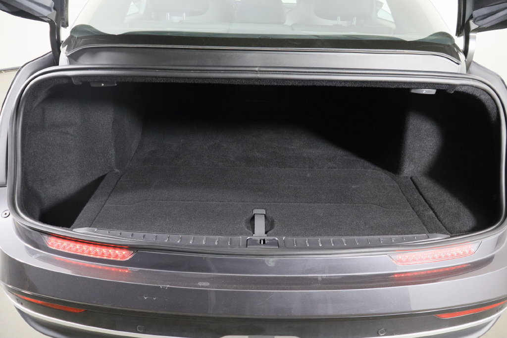 Used 2024 Lucid Air Pure RWD image 16