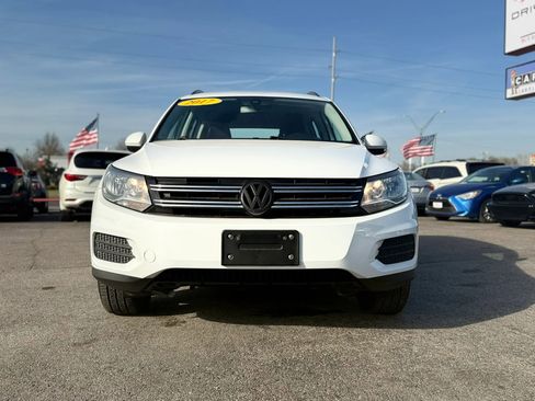 Used 2017 Volkswagen Tiguan S image 32