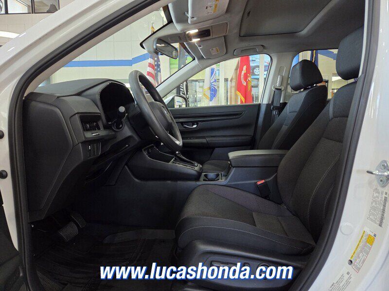 Used 2023 Honda CR-V EX image 7