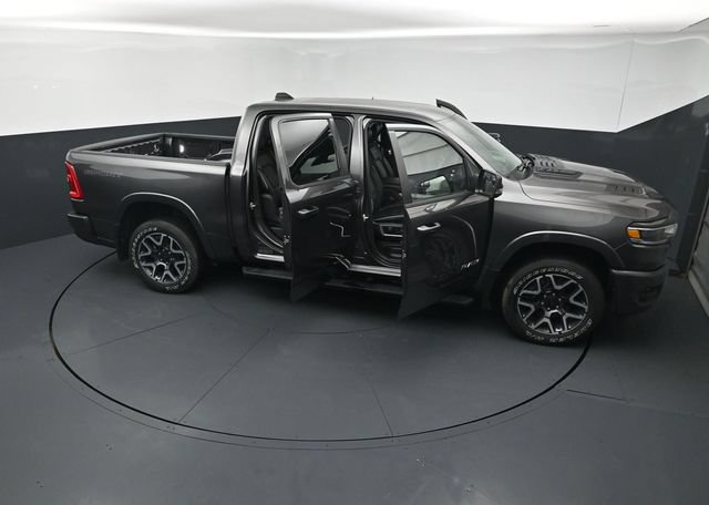 Used 2025 RAM 1500 Laramie AWD/4WD image 27