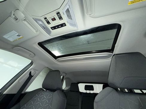 Used 2021 Toyota RAV4 XLE image 22