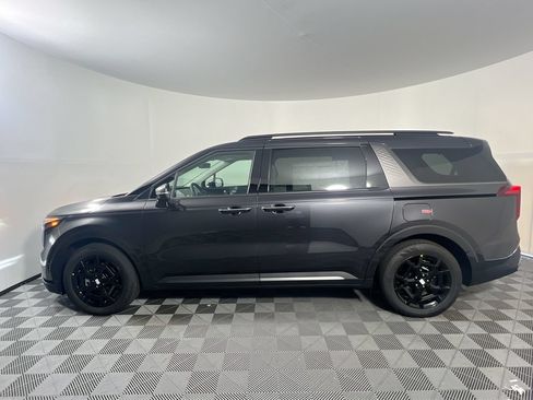 Certified 2025 Kia Carnival SX Prestige FWD image 8