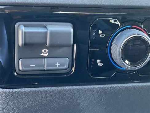 Used 2026 Chevrolet Silverado 1500 LT image 4