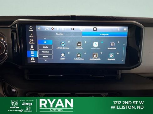 Used 2024 Jeep Gladiator Sport image 28