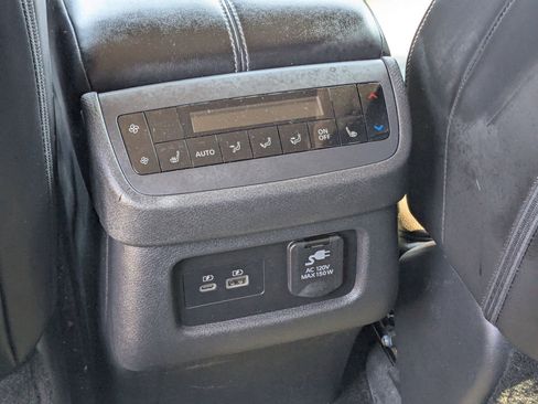 Used 2024 Nissan Pathfinder Platinum w/ Cargo Package image 28