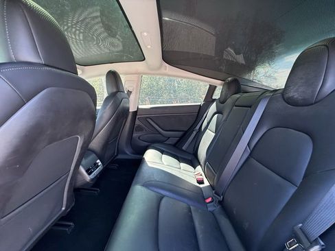 Used 2019 Tesla Model 3 image 14