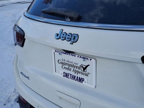 Certified 2023 Jeep Compass Limited image 28