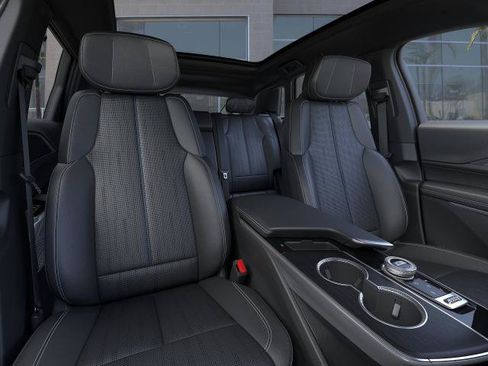 New 2026 Cadillac Lyriq Sport RWD image 40