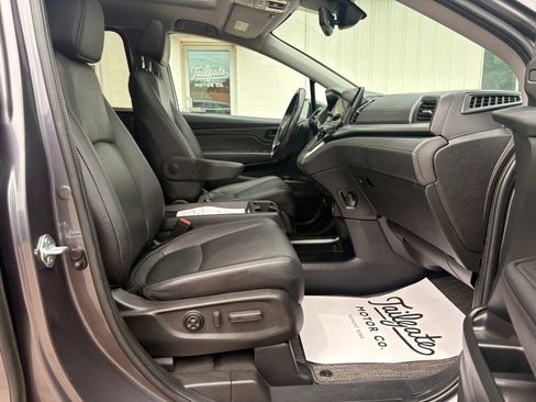 Used 2024 Honda Odyssey EX-L image 11