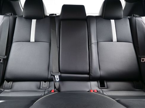 Used 2025 Toyota Camry SE FWD image 16