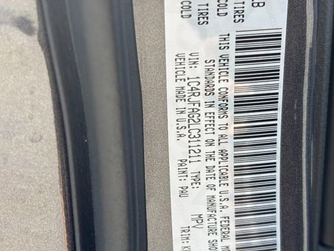 Used 2020 Jeep Grand Cherokee Altitude image 25