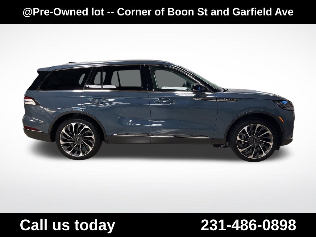 Used 2025 Lincoln Aviator Reserve w/ Equipment Group 201A AWD/4WD image 6