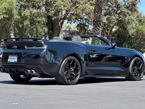 Used 2017 Chevrolet Camaro SS RWD image 3