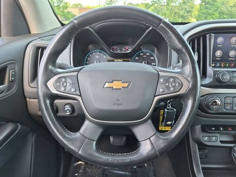 Used 2022 Chevrolet Colorado Z71 AWD/4WD image 31