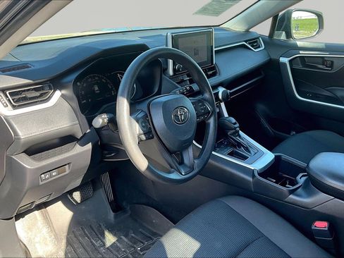 Used 2024 Toyota RAV4 LE image 18