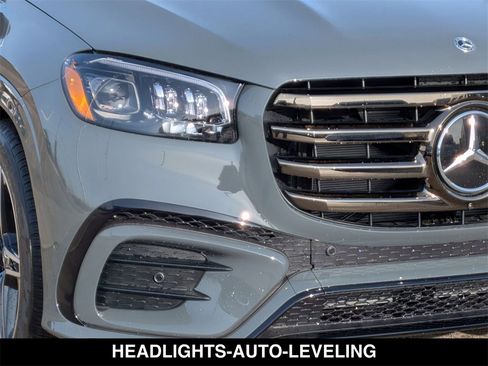 New 2026 Mercedes-Benz GLS 450 4MATIC image 9