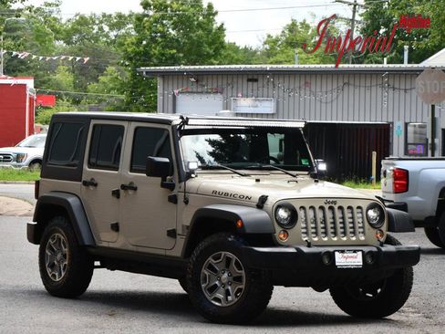 Used 2018 Jeep Wrangler Unlimited Rubicon w/ Cold Weather Group image 1