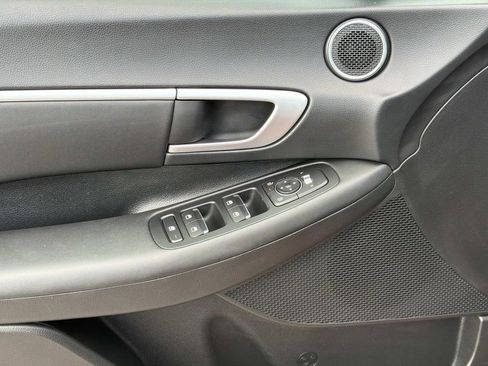 Used 2025 Hyundai Sonata SEL FWD image 20