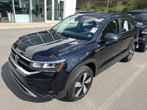 Certified 2024 Volkswagen Taos S AWD/4WD image 1