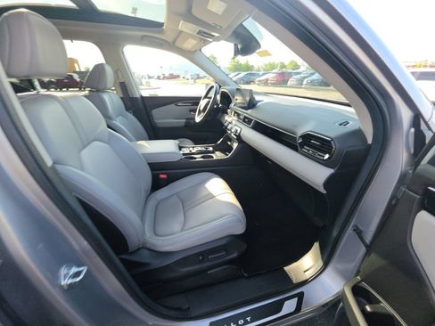 Certified 2024 Honda Pilot Touring image 34