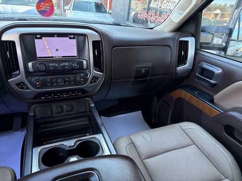 Used 2016 GMC Sierra 2500 SLT w/ Driver Alert Package image 12