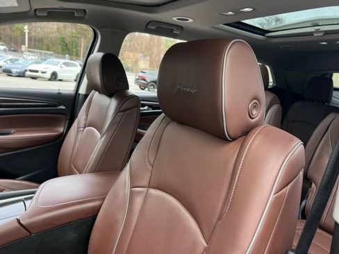 Used 2021 Buick Enclave Avenir w/ Avenir Technology Package AWD/4WD image 16