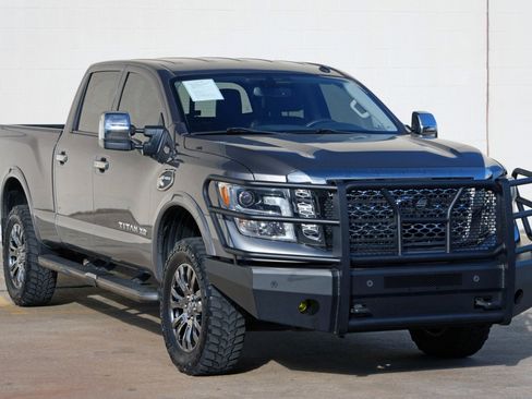 Used 2017 Nissan Titan Platinum Reserve AWD/4WD image 53