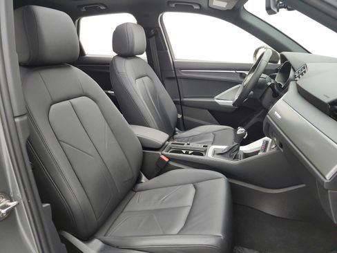 Used 2023 Audi Q3 2.0T Premium w/ Convenience Package AWD/4WD image 20