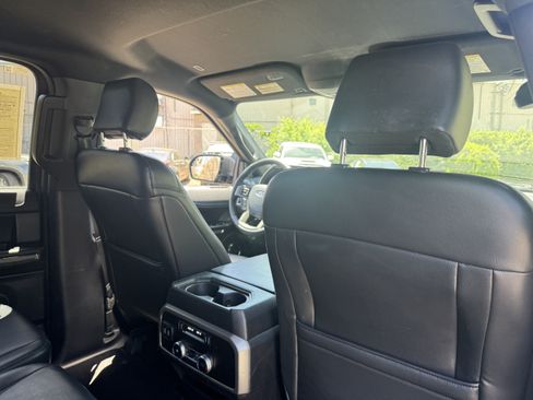 Used 2019 Ford Expedition XLT w/ Equipment Group 201A AWD/4WD image 28