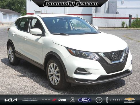 Used 2021 Nissan Rogue Sport S image 9