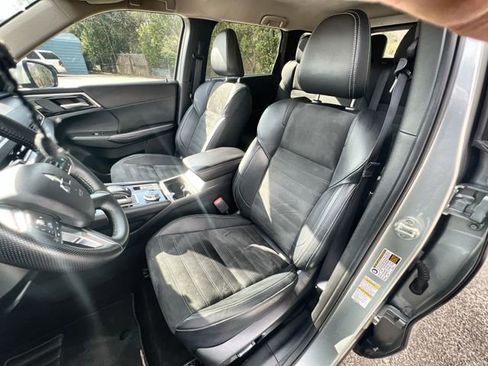 Used 2024 Mitsubishi Outlander SE image 18