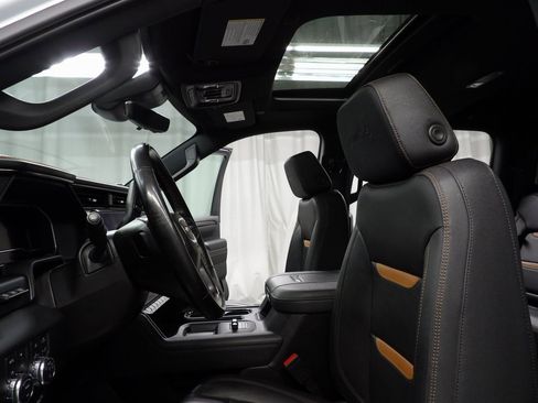 Used 2024 GMC Sierra 2500 AT4 w/ AT4 Premium Plus Package image 11