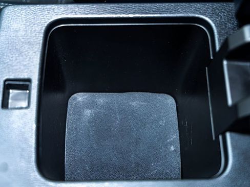 Used 2024 Mitsubishi Outlander SE FWD image 17