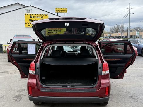 Used 2012 Subaru Outback 2.5i Limited w/ Moonroof Pkg AWD/4WD image 25