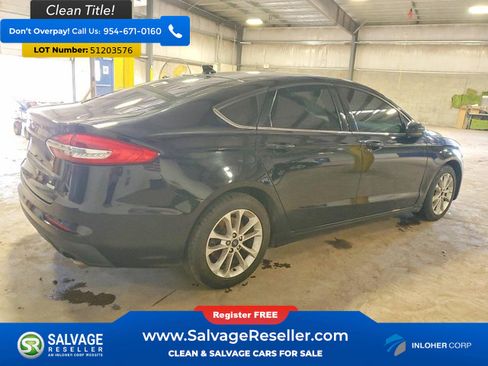 Used 2020 Ford Fusion SE FWD image 4