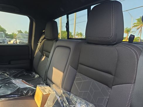 New 2026 Nissan Frontier SV w/ SV Convenience Package RWD image 16