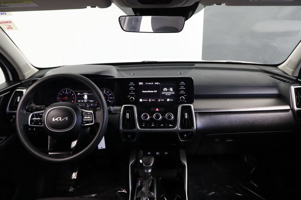 Used 2023 Kia Sorento LX FWD image 26