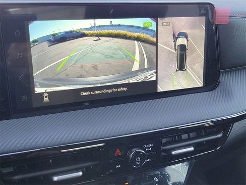 New 2026 Nissan Kicks SR w/ SR Premium Package FWD image 8