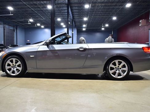 Used 2008 BMW 335i Convertible w/ Cold Weather Pkg image 9