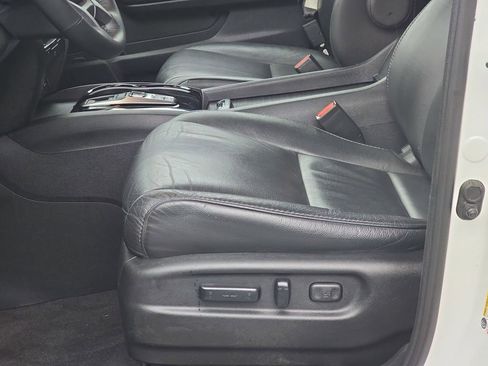 Used 2020 Honda Pilot Touring image 34